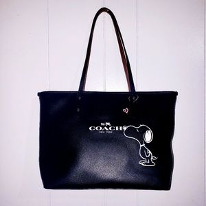 Rare Coach Limited Edition Snoopy Tote